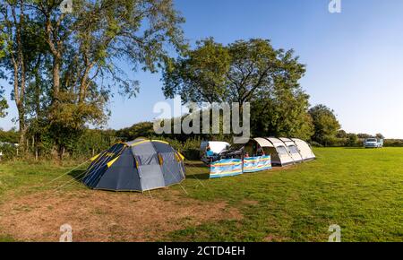 Greenacres Wohnwagen, Wohnmobil und Campingplatz, Coleford, Forest of Dean. Wie man Covid sicher Urlaub - die neue Normalität. Stockfoto