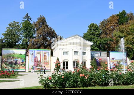 Baden bei Wien, Niederösterreich, Österreich. Das größte Outdoor-Fotofestival in Europa in Baden bei Wien. Stockfoto