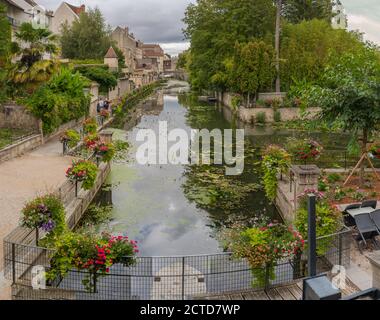 Dole, Frankreich - 08 31 2020: Blick auf den Gerberkanal Stockfoto