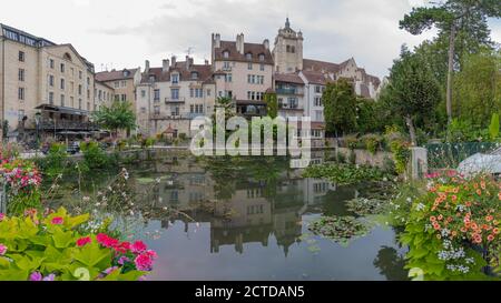 Dole, Frankreich - 08 31 2020: Blick auf den Gerberkanal Stockfoto