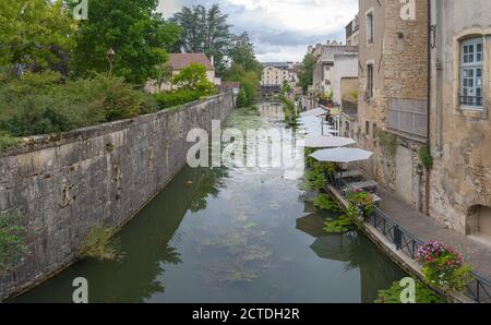 Dole, Frankreich - 08 31 2020: Blick auf den Gerberkanal Stockfoto