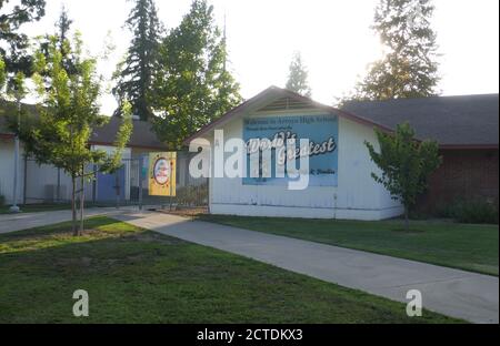 El Monte, California, USA 21. September 2020 EINE allgemeine Sicht der Atmosphäre der Arroyo High School, wo Steven Earl Eltern gingen zur Schule in 4921 Cedar Avenue in El Monte, Kalifornien, USA. Foto von Barry King/Alamy Stockfoto Stockfoto