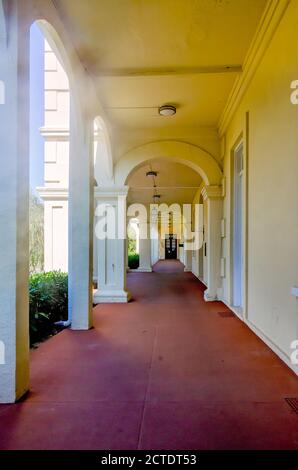 Das Lucey Administration Center ist im Spring Hill College, 22. August 2020, in Mobile, Alabama, abgebildet. Das Gebäude wurde 1869 erbaut. Stockfoto