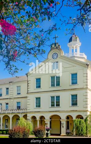 Das Lucey Administration Center ist im Spring Hill College, 22. August 2020, in Mobile, Alabama, abgebildet. Das Gebäude wurde 1869 erbaut. Stockfoto