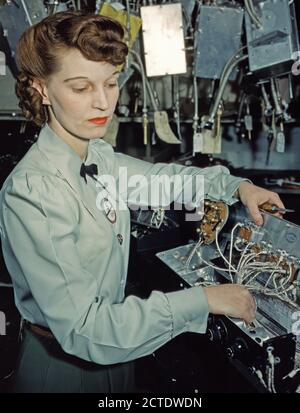 Elektroniker, Goodyear Aircraft Corp., Akron, Ohio - Dezember 1941 Stockfoto