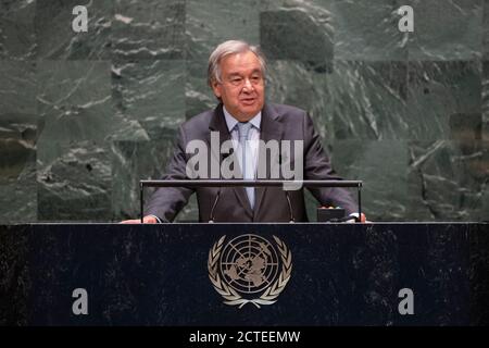 New York, USA. September 2020. (New York, USA. September 2020. UN-Generalsekretär Antonio Guterres spricht während der 75. Sitzung der Generalversammlung der Vereinten Nationen am 22. September 2020 im UN-Hauptquartier in New York. Die Generaldebatte der 75. Tagung der UN-Generalversammlung wurde am Dienstag mit dem Thema "die Zukunft, die wir wollen, die Vereinten Nationen, die wir brauchen: Die Bekräftigung unseres gemeinsamen Engagements für Multilateralismus - die Bekämpfung der COVID-19 durch wirksame multilaterale Maßnahmen" eröffnet. (Eskinder Debebe/UN Photo/Handout via Xinhua) Quelle: Xinhua/Alamy Stockfoto