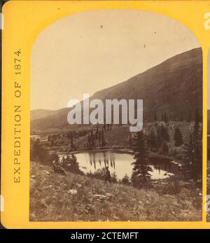 Beaver Lake, Conejos Cañon, 9,000 Meter über dem Meeresspiegel, und 80 Meilen von der Mündung von cañon., Geographische Untersuchungen westlich des 1840. Meridians (USA), O’Sullivan, Timothy H. (1882-1874),  , USA, Colorado Stockfoto
