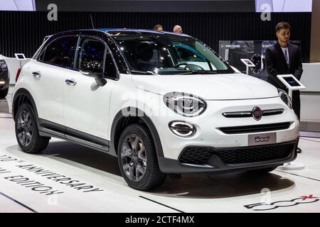 Fiat 500X auf dem 89. Genfer Automobilsalon. Genf, Schweiz - 5. März 2019. Stockfoto