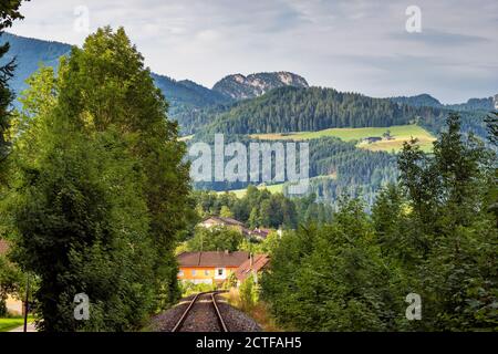 Pettenbachbahn in Österreich. Gesehen in Pettenbach am Traunsee, Gmunden Stockfoto