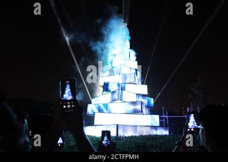 Das Beijing International Light Festival 2020 ist ein gemeinsam lebendes Licht im Freien Immersive Experience Ausstellung eröffnet am Donnerstag in Peking Yuyuantan Pa Stockfoto