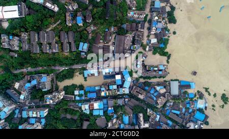 Luftaufnahme vom 19. August 2020 zeigt das überflutete Gebiet im Beibei Bezirk, südwestlich der chinesischen Gemeinde Chongqing. Chongqing Kommune, locat Stockfoto