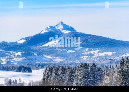 Winterliche Natur im bayerischen Allgäu Stockfoto