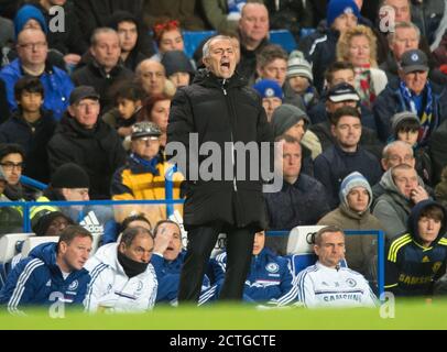 Ein FRUSTRIERTER JOSE MOURINHO Chelsea gegen Crystal Palace Premier League - Stamford Bridge Copyright Picture : Mark Pain /12/2013 Stockfoto