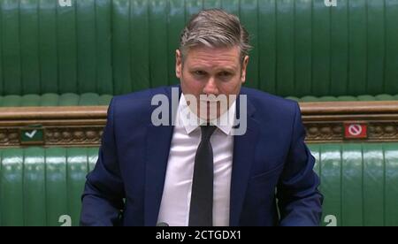Gewerkschaftsführer Keir Starmer spricht während der Fragestunde des Premierministers im Unterhaus in London. Stockfoto