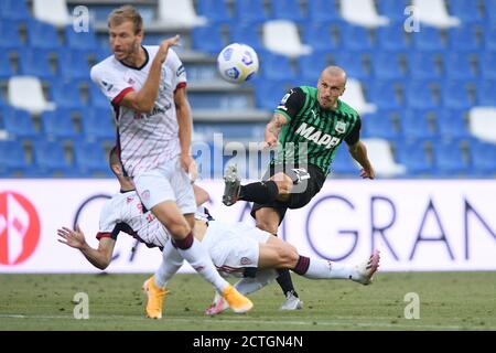 Reggio Emilia, Italien. September 2020. Vlad Chiriches von Sassuolowährend der Serie EIN Spiel zwischen Sassuolo und Cagliari im Mapei Stadium, Reggio Emilia, Italien am 20. September 2020. Foto von Giuseppe Maffia. Kredit: UK Sports Pics Ltd/Alamy Live Nachrichten Stockfoto