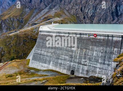 Grande Dixence Staudamm in den Schweizer Alpen. Der höchste Schwerkraftdamm der Welt. Stockfoto