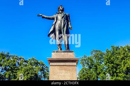 Das Denkmal dem großen russischen Dichter Alexander Puschkin auf dem Platz der Künste. St. Petersburg, Russland Stockfoto