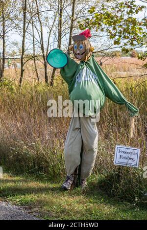 Scarecrow Eintrag in jährlichen Herbst Wettbewerb im Prophetstown State Park Lebendes Geschichtsmuseum Schlachtfeld Indiana Stockfoto