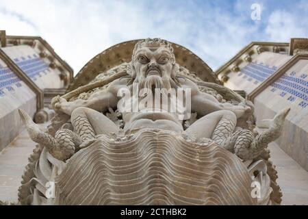 Nationalpalast von Pena, Portugal. Berühmte Burg in der Nähe der Stadt Sintra, einer der am meisten besuchten Sehenswürdigkeiten in Portugal. Stockfoto