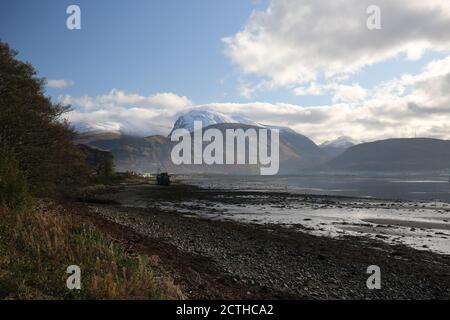 Fort William, Schottland, 30. Oktober 2019 Der Caledonian Canal & Ben Nevis Credit : Alister Firth Stockfoto