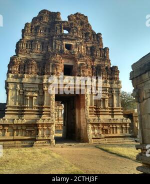Achyutaraya Tempel Ruinen Tor, Hampi, Karnataka, Indien. Alte, heilige archäologische Stätte in Hampi, Indien Stockfoto