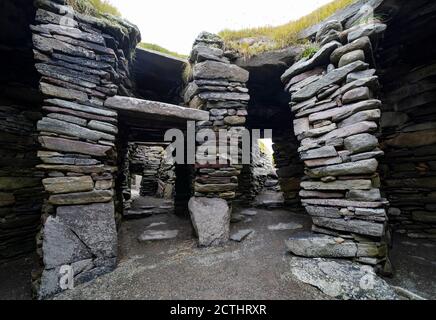 Ansicht der archäologischen Stätte von antiken Siedlungen in Jarlshof in Shetland, Schottland, Großbritannien Stockfoto