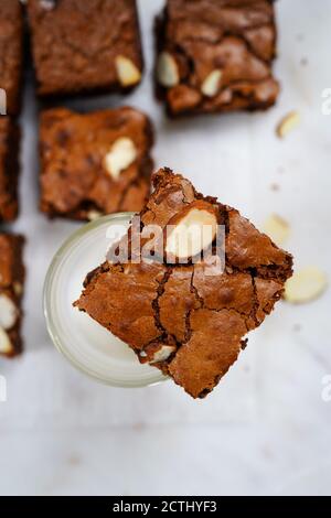 Glutenfreie Schokolade Fudge Brownies, selektive Fokus Stockfoto