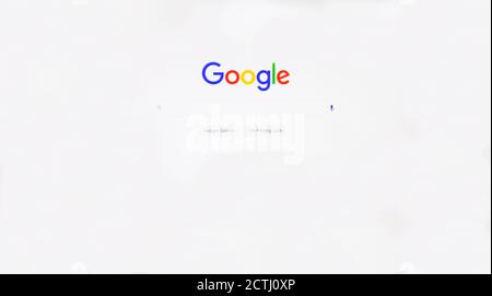 Barcelona, Spanien , 28. Juli 2020 : Google Suchmaschine, Blick auf einem Laptop. Google ist die größte Internet-Suchmaschine der Welt. Stockfoto