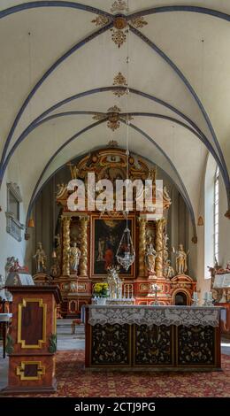 Innenraum der Basilika St. Stephanus und St. Vitus im Kloster Corvey mit der barocken Orgel Stockfoto