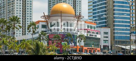 Der 1Borneo Komplex im Norden von Kota Kinabalu, Sabah, Malaysia Stockfoto