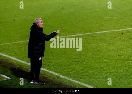 Morecambe, Großbritannien. September 2020. Newcastle United Manager Steve Bruce beim Carabao Cup Third Round Match zwischen Morecambe und Newcastle United in der Globe Arena am 23. September 2020 in Morecambe, England. (Foto von Daniel Chesterton/phcimages.com) Quelle: PHC Images/Alamy Live News Stockfoto