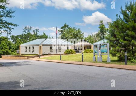 Eintritt zum Besucherzentrum in der Davis Bayou Gegend der Gulf Islands National Seashore in Ocean Springs, Mississippi Stockfoto