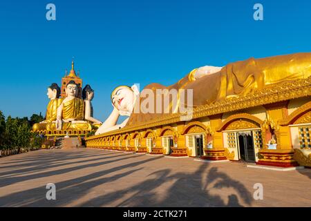 Myanmar, Mon Staat, riesige Statue des liegenden Buddha im Pupawadoy Kloster Stockfoto