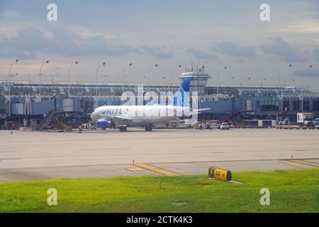 CHICAGO, IL -1 AUG 2020- Ansicht der Flugzeuge von United Airlines (UA) auf dem Chicago O'Hare International Airport (ORD) in Chicago, Illinois, United St Stockfoto