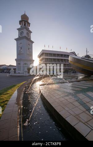 George Town, Penang/Malaysia - 31 2017. Aug: Blick auf den Queen Victoria Memorial Clock Tower am Morgen. Stockfoto