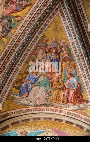 Orvieto, Region Umbrien, Italien. Farbenfrohes Fresko im Dom von Orvieto (Kathedrale). Stockfoto