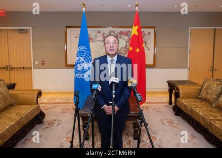 New York, New York, USA. September 2020. Zhang Jun, Chinas ständiger Vertreter bei den Vereinten Nationen, spricht während einer Pressekonferenz am 22. September 2020 in New York. Quelle: Wang Ying/Xinhua/Alamy Live News Stockfoto