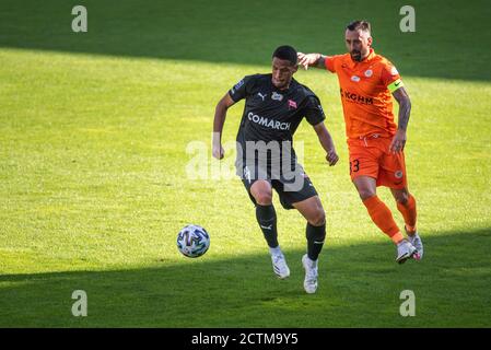 LUBIN, POLEN - 20. SEPTEMBER 2020: Spiel der polnischen Fußball-Topliga PKO Ekstraklasa zwischen KGHM Zaglebie Lubin gegen Cracovia 1:1. In Aktion Rivaldinho Stockfoto