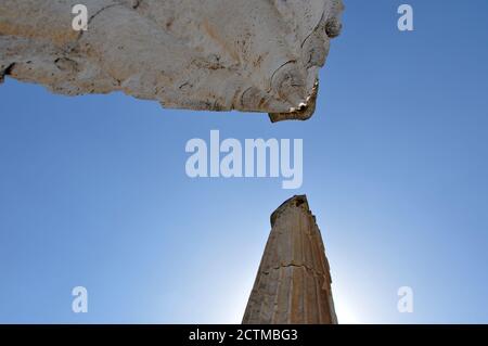 Ansicht von zwei Säulen des Tempels der Aphrodite, Türkei Stockfoto