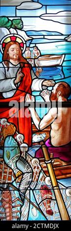 Crikvenica, Glasmalerei in der Kirche Mariä Himmelfahrt, Kroatien, Europa Stockfoto