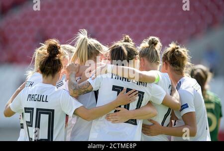 Essen Deutschland. 19. Sep, 2020. Jubilation GER, Team Team Soccer Laenderspiel Damen, Europameisterschaft Qualifikation, Deutschland (GER) - Irland (IRL) 3: 0, am 19. September 2020 in Essen Deutschland. Â Nutzung weltweit Credit: dpa/Alamy Live News Stockfoto