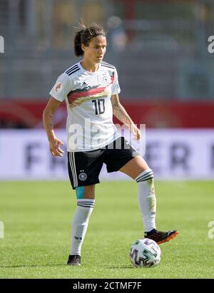 Dzsenifer MAROZSAN (GER) Action, Fußball Laenderspiel Frauen, Europameisterschaft Qualifikation, Deutschland (GER) - Irland (IRL) 3: 0, am 09/19/2020 in Essen Deutschland. Â Verwendung weltweit Stockfoto