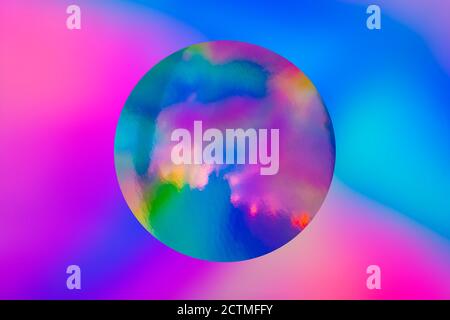 Abstraktes Spektrum Vaporwave holografische Mischfarben mit Kreisform, trendige bunte Kunstwerke in pastellfarbenen Neonfarben Stockfoto