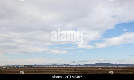 Teruel, Spanien. September 2020. Am Flughafen Teruel werden Flugzeuge verschiedener Fluggesellschaften geparkt. Der Flughafen Teruel wird als großer Parkplatz für die Flugzeuge verschiedener internationaler Fluggesellschaften genutzt, deren Verkehr durch die Corona-Pandemie drastisch reduziert wurde. Kredit: Javier Escriche/dpa/Alamy Live Nachrichten Stockfoto