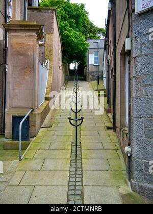 Die steile und schmale Bank Lane an der Commercial Street in Lerwick, der Hauptstadt von Shetland, einem Archipel von Inseln im Norden Großbritanniens Stockfoto