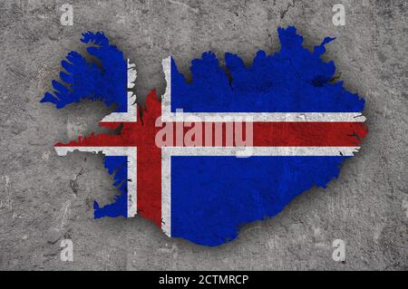 Karte und Flagge von Island auf verwittertem Beton Stockfoto