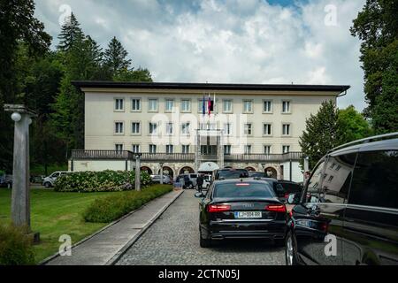 Sekretär Pompeo trifft in Ljubljana mit dem slowenischen Ministerpräsidenten Jansa zusammen. Staatssekretär Michael R. Pompeo trifft sich am 13. August 2020 mit dem slowenischen Ministerpräsidenten Janez Jansa in Ljubljana, Slowenien. Stockfoto