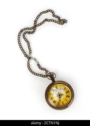 Alte Taschenuhr isoliert auf weiß Stockfoto