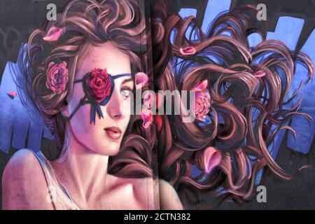 London, Großbritannien. September 2020. Schönes Stück von Ironie auf der Harwood Street.EINE riesige Vielfalt an Street Art aller Art findet man fast an jeder Ecke in einem der künstlerischen und kulturellen Brennplätze Londons in Camden Town. Kredit: SOPA Images Limited/Alamy Live Nachrichten Stockfoto