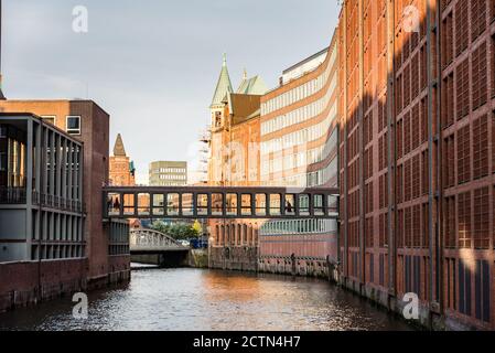 Das Warehouse District oder die Speicherstadt. Wandrahmsfleet Kanal. Weltkulturerbe der UNESCO Stockfoto